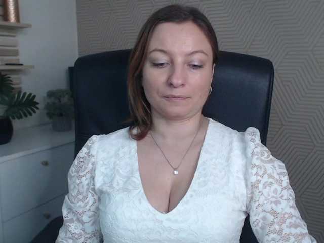 angelaLove13 webcam bongacams model stream image