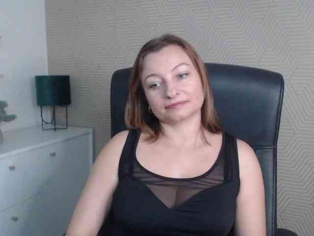 angelaLove13 webcam