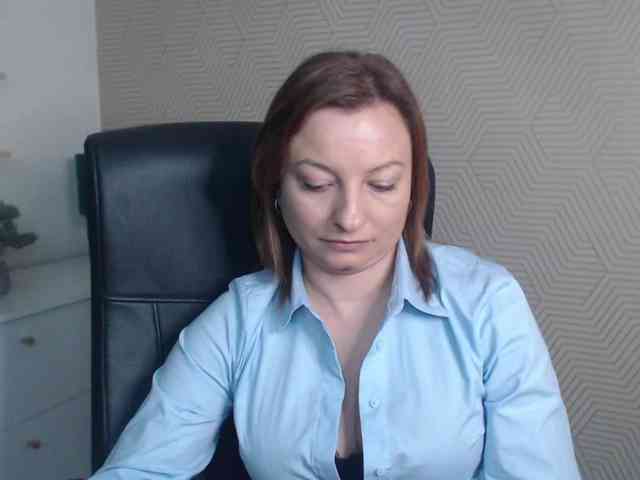 angelaLove13 webcam