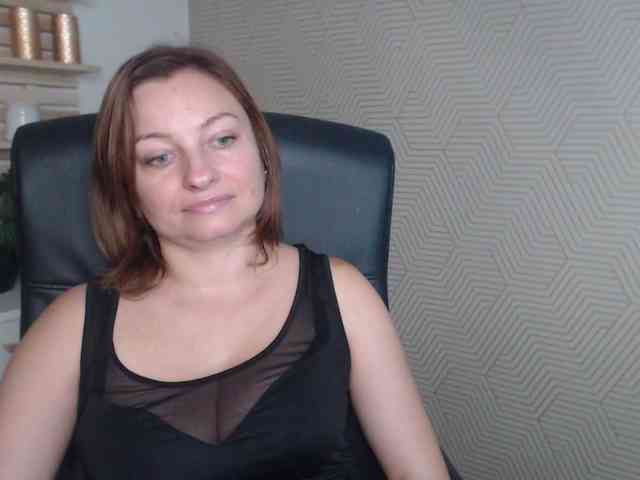 angelaLove13 webcam