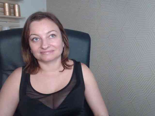 angelaLove13 webcam