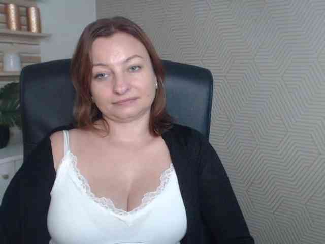 angelaLove13 webcam