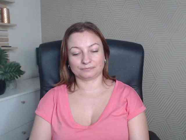 angelaLove13 webcam
