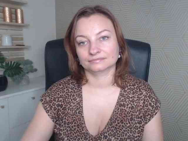 angelaLove13 webcam