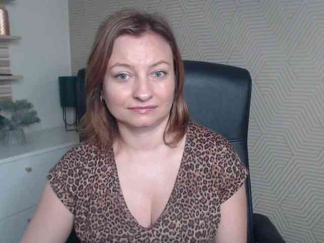 angelaLove13 webcam