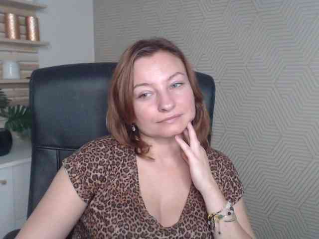 angelaLove13 webcam