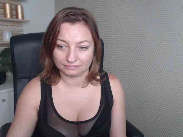 angelaLove13 webcam