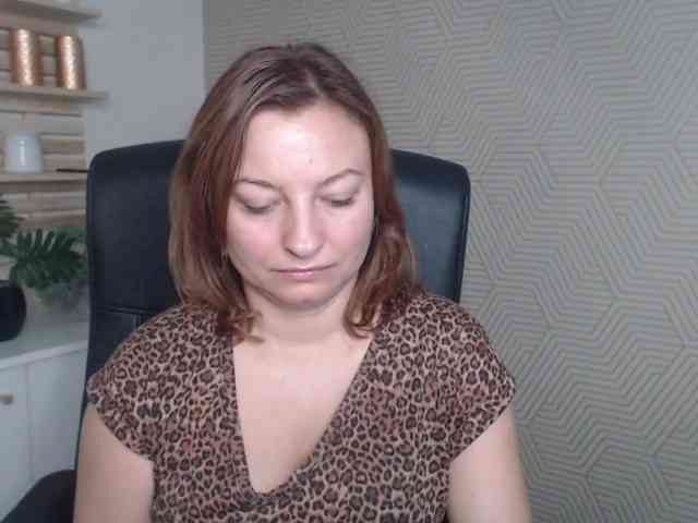 angelaLove13 webcam