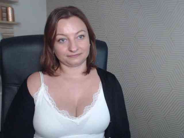 angelaLove13 webcam