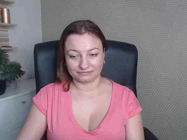 angelaLove13 webcam