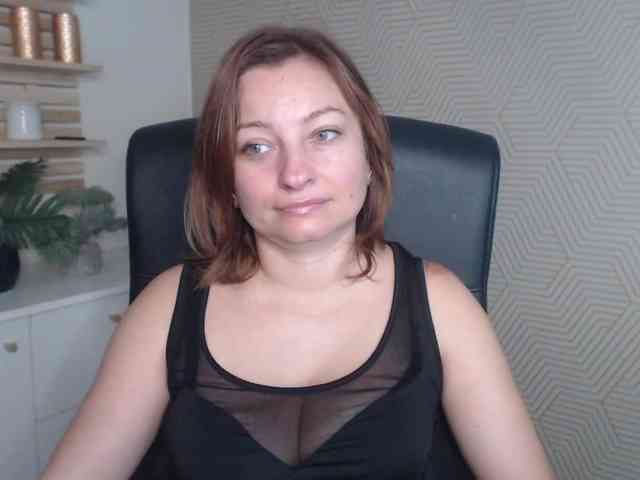 angelaLove13 webcam