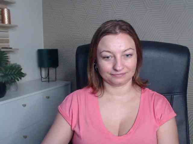 angelaLove13 webcam