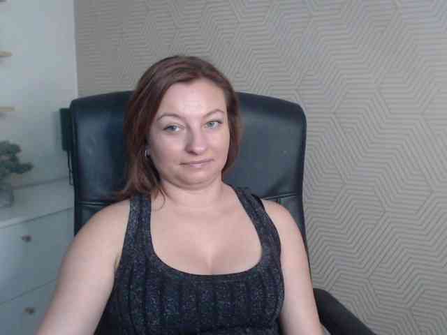 angelaLove13 webcam