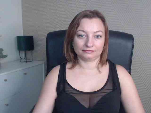 angelaLove13 webcam