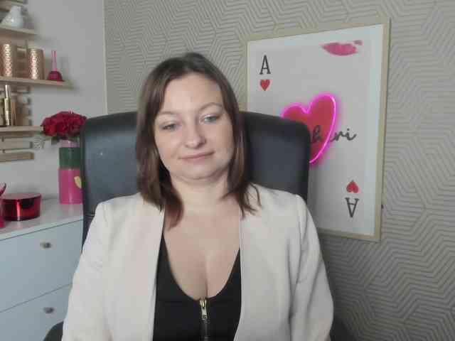 angelaLove13 webcam