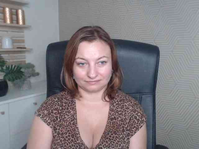 angelaLove13 webcam