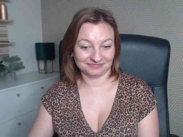 angelaLove13 webcam