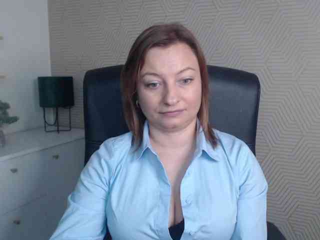 angelaLove13 webcam