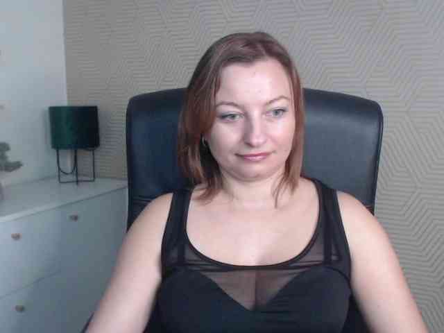 angelaLove13 webcam