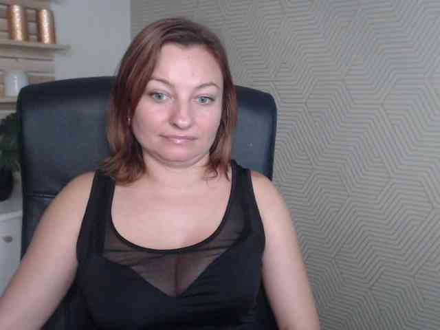 angelaLove13 webcam