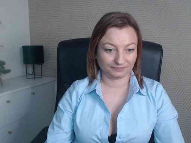 angelaLove13 webcam