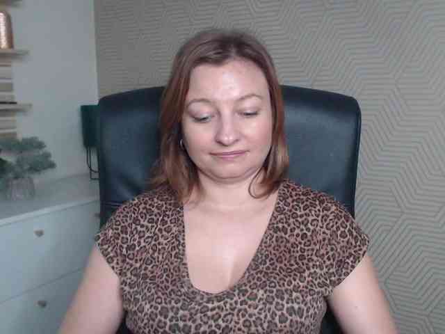 angelaLove13 webcam