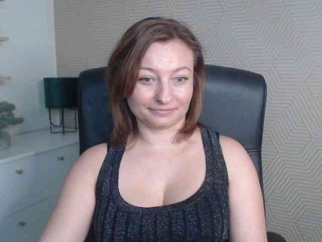 angelaLove13 webcam