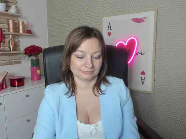 angelaLove13 webcam