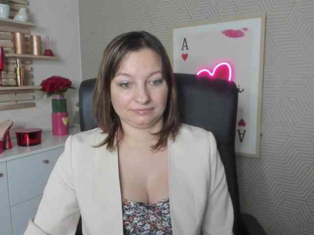 angelaLove13 webcam