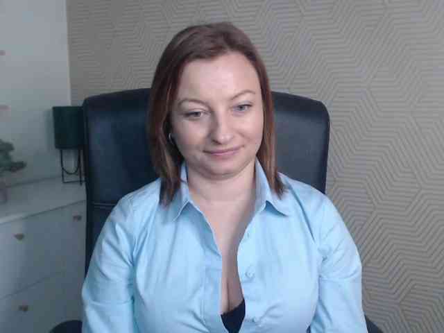 angelaLove13 webcam
