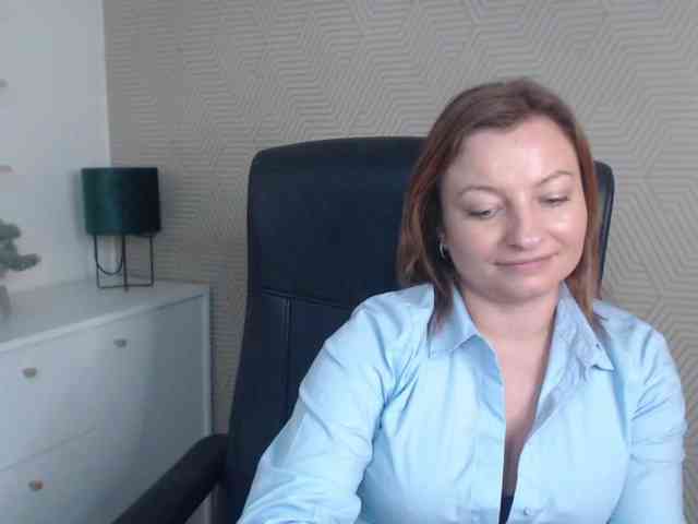 angelaLove13 webcam
