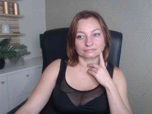 angelaLove13 webcam