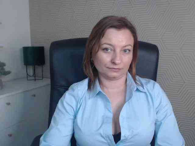 angelaLove13 webcam
