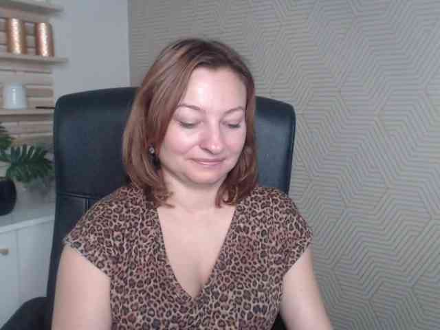 angelaLove13 webcam