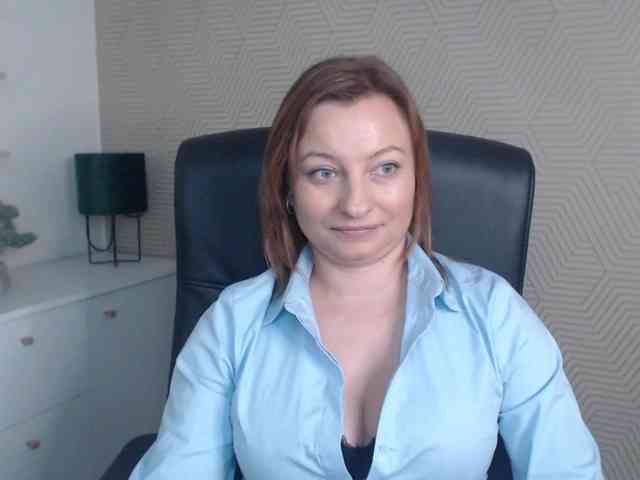 angelaLove13 webcam