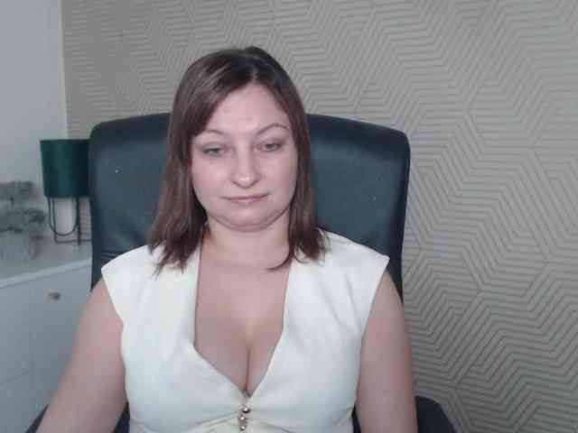 angelaLove13 webcam