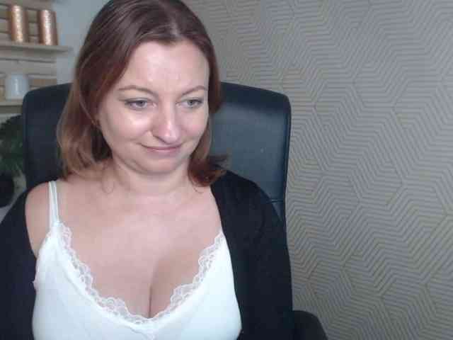 angelaLove13 webcam