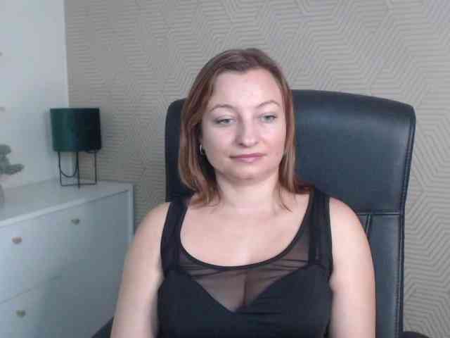 angelaLove13 webcam