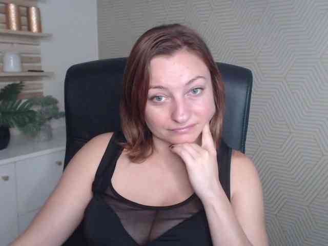 angelaLove13 webcam
