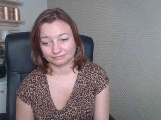 angelaLove13 webcam