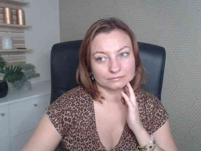 angelaLove13 webcam