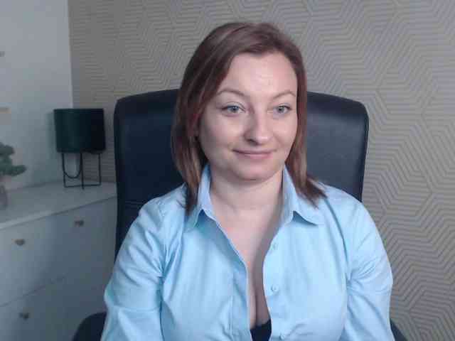 angelaLove13 webcam