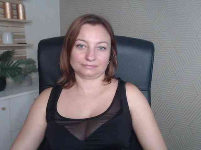 angelaLove13 webcam