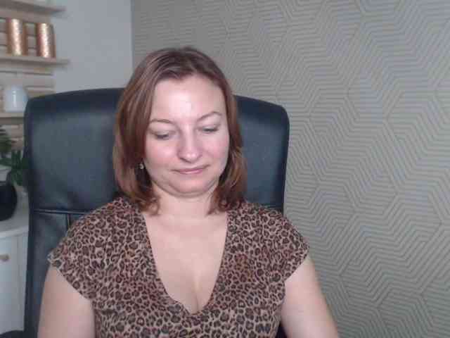 angelaLove13 webcam