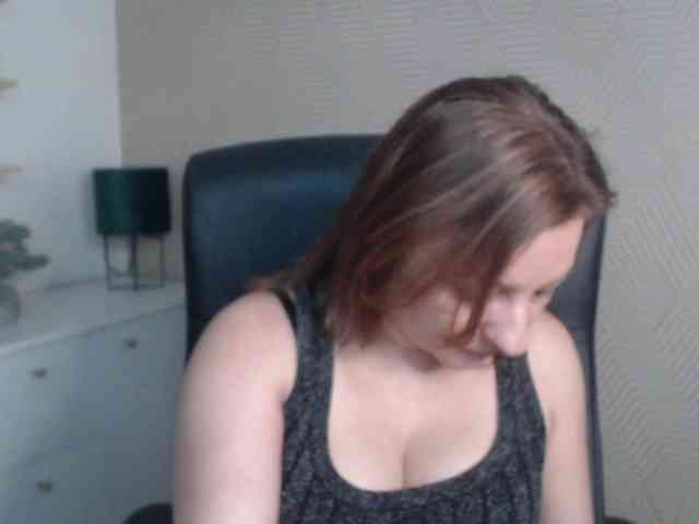 angelaLove13 webcam