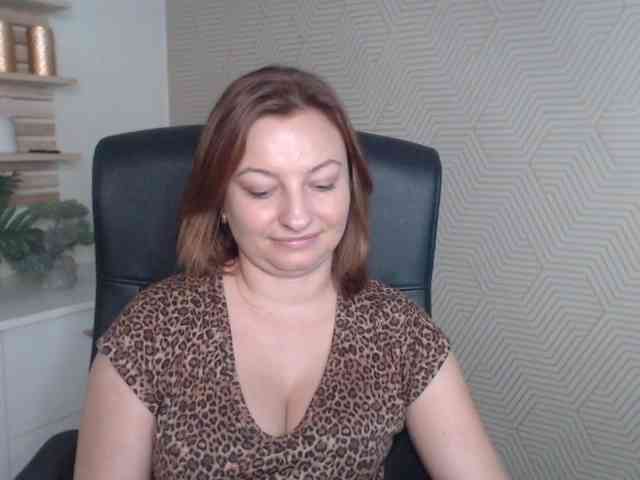 angelaLove13's webcam live show