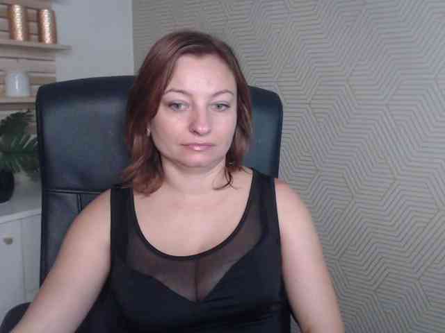 angelaLove13 webcam