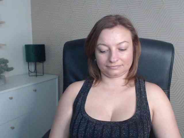 angelaLove13 webcam