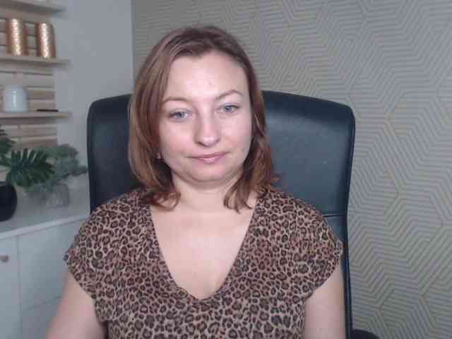 angelaLove13 webcam