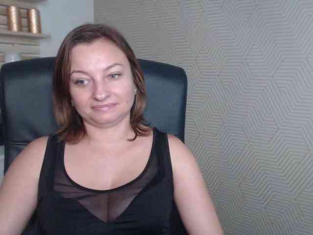 angelaLove13 webcam